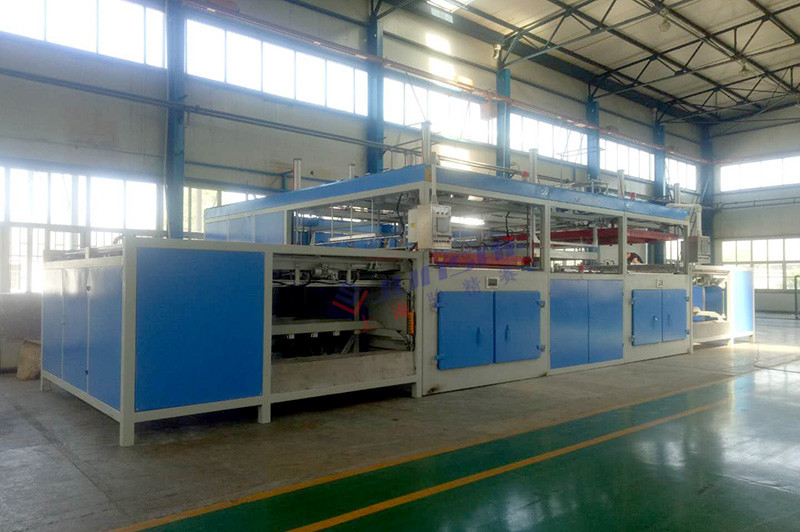 雙頭自動(dòng)<a href=http://www.hnlqstone.com/ target=_blank class=infotextkey>吸塑機(jī)</a>.jpg