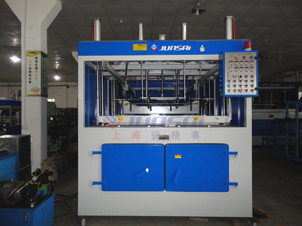 單頭厚片<a href=http://www.hnlqstone.com/ target=_blank class=infotextkey>吸塑機(jī)</a>1.jpg