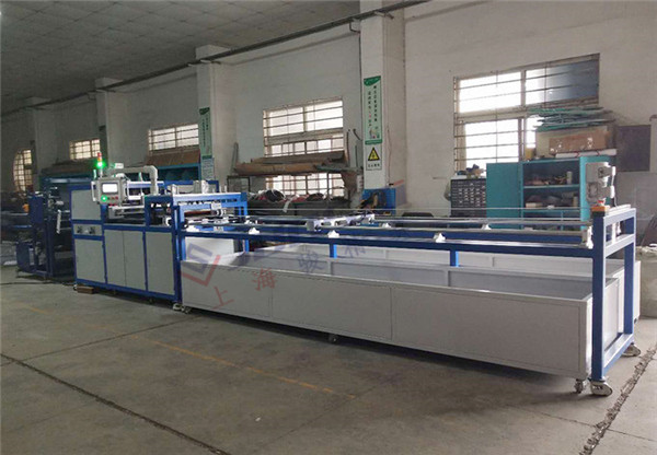 地熱膜全自動<a href=http://www.hnlqstone.com/ target=_blank class=infotextkey>熱合機</a>